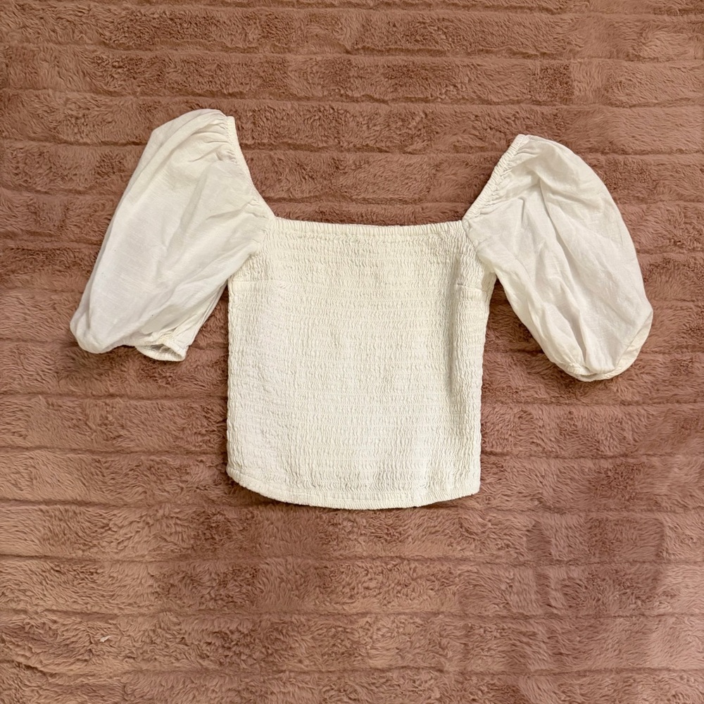 Abercrombie & Fitch Puff Sleeve Blouse